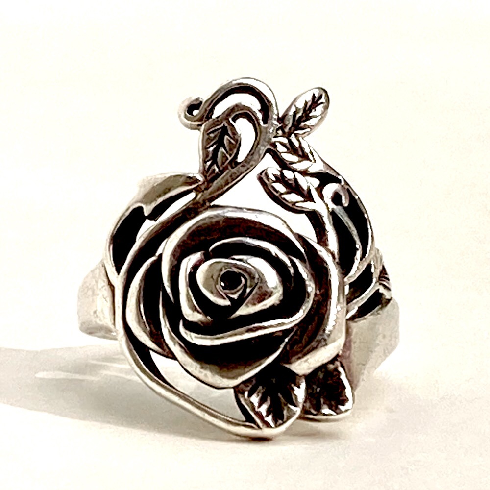 Vintage Sterling Silver 925 Victorian Rose & Vine Ring Size 6 - by Avon